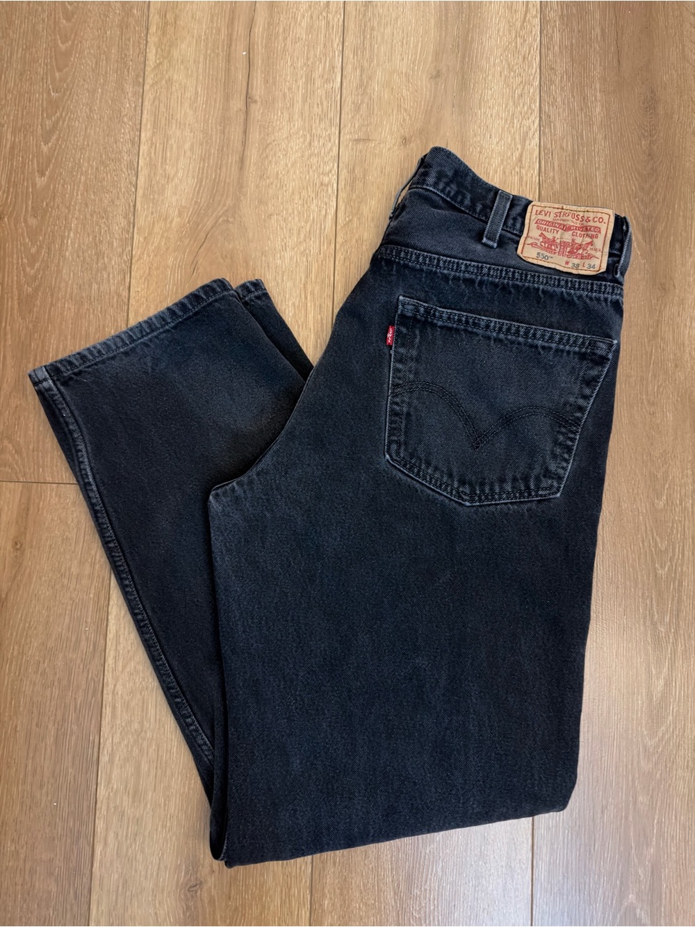 Leviโs 550 Black Relaxed Jeans 38x34 Y2K 90s Dad Jeans